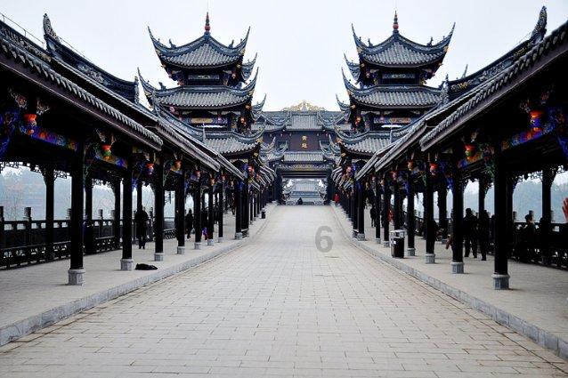 提问堂-男朋友对前女友比对我好太多,该不该分手?有问必答平台